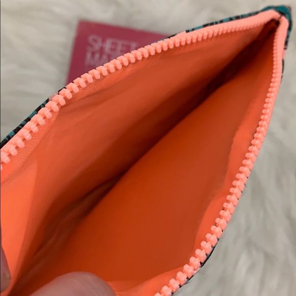 Xbag-pomegranate sheet mask - Picture 4 of 4